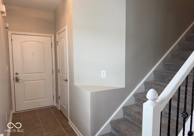 Photo 3 of Condo for sale at 9658 Calamus Dr, Noblesville, IN 46060 | MLS# 22115000 | Listing updated on 2026-09-12