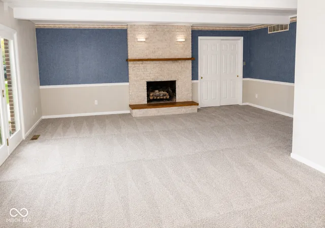 Photo 3 of Single family home for sale at 1185 W Country Clb Rd, Crawfordsville, IN 47933 | MLS# 22115015 | Listing updated on 2026-08-31