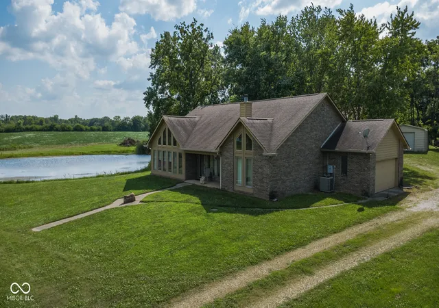 1st image of 4094 S County Road 200 E, Clayton, IN 46118 | MLS# 22115022