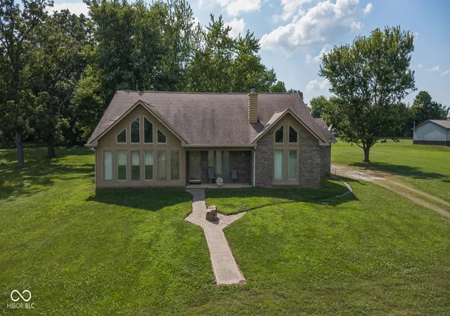 2nd image of 4094 S County Road 200 E, Clayton, IN 46118 | MLS# 22115022