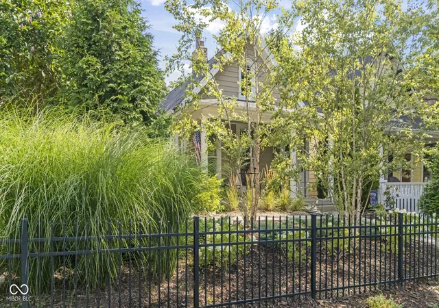 2nd image of 946 W Main St, Madison, IN 47250 | MLS# 22115047