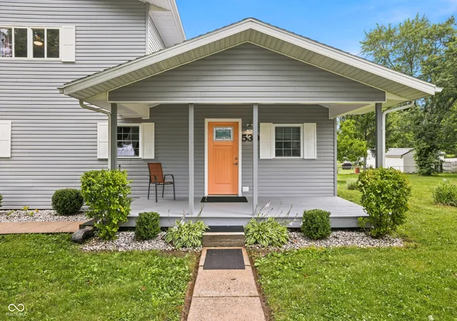 Photo 3 of Single family home for sale at 530 W Barber St, Hartford City, IN 47348 | MLS# 22115051 | Listing updated on 2026-09-22