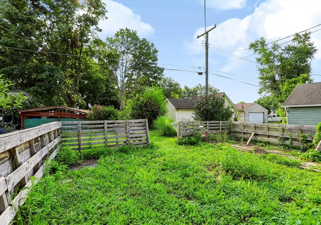 15th image of 2102 S Biltmore, Muncie, IN 47302 | MLS# 22115070