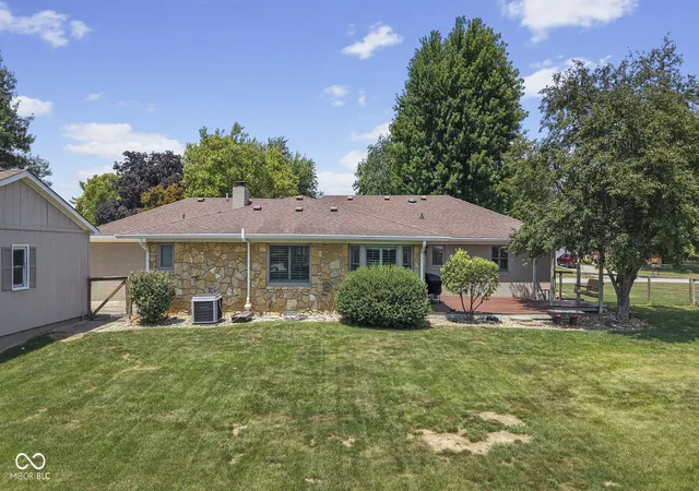 3rd image of 885 Broadway North Dr, Plainfield, IN 46168 | MLS# 22115074