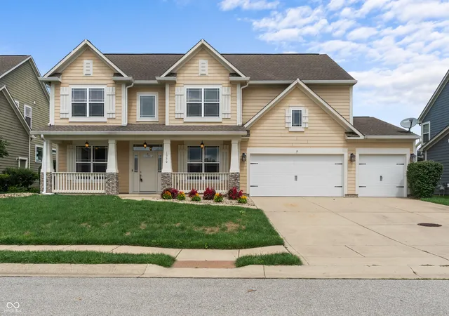 1st image of 1930 Heathrow Dr, Columbus, IN 47201 | MLS# 22115080