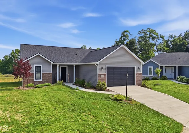 2nd image of 1910 Portland Cvs, Huntertown, IN 46748 | MLS# 22115122