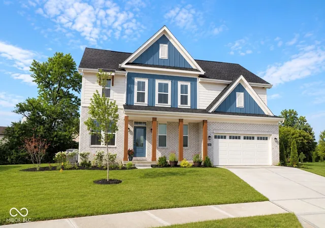 Photo 3 of Single family home for sale at 1069 Gatewick Ct, Greenwood, IN 46143 | MLS# 22115125 | Listing updated on 2026-08-27