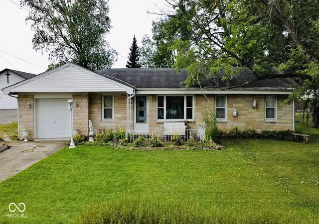 1st image of 415 E 28th St, Muncie, IN 47302 | MLS# 22115134