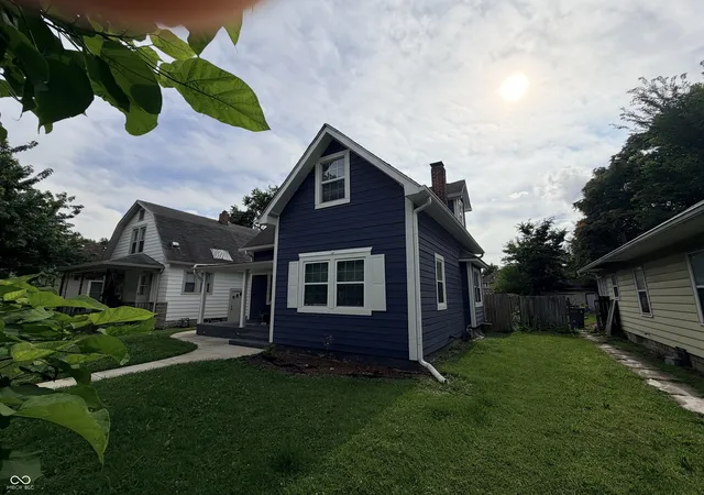 Photo 3 of Single family home for sale at 328 S Grand Ave, Indianapolis, IN 46219 | MLS# 22115135 | Listing updated on 2026-09-21