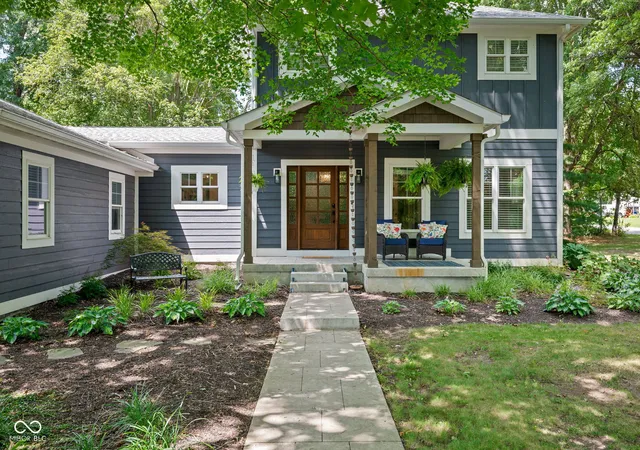 3rd image of 544 Amos Dr, Zionsville, IN 46077 | MLS# 22115150