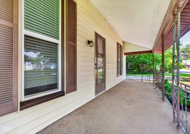 4th image of 203 W Union St, Waynetown, IN 47990 | MLS# 22115152