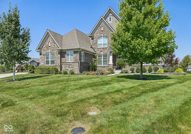 Photo 3 of Sale Pending at 16810 Cabrillio Ct, Westfield, IN 46074 | MLS# 22115160 | Listing updated on 2026-09-04