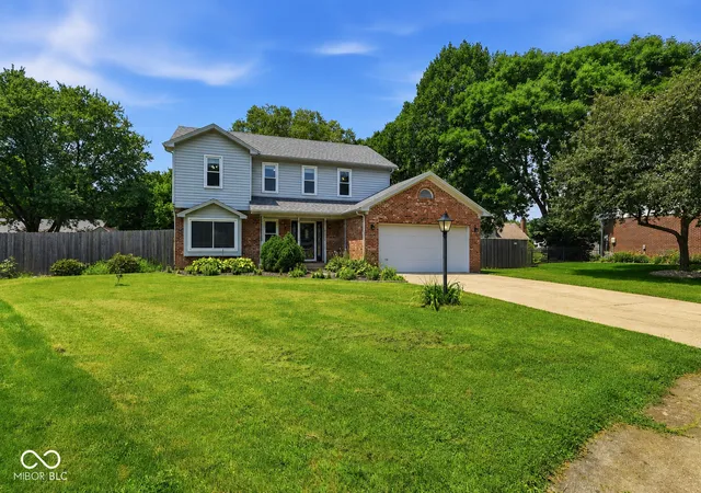 Photo 2 of Single family home for sale at 245 Whispering Willow Ct, Noblesville, IN 46060 | MLS# 22115161 | Listing updated on 2026-09-21