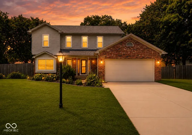 Photo 3 of Single family home for sale at 245 Whispering Willow Ct, Noblesville, IN 46060 | MLS# 22115161 | Listing updated on 2026-09-21