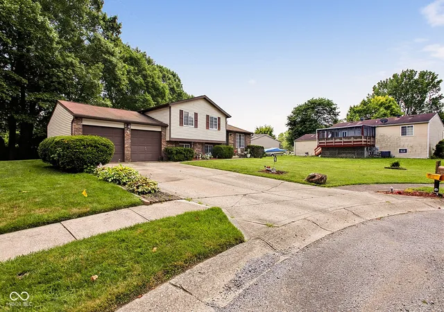 Photo 2 of Single family home for sale at 8815 Gumwood Ct, Indianapolis, IN 46234 | MLS# 22115168 | Listing updated on 2026-09-12