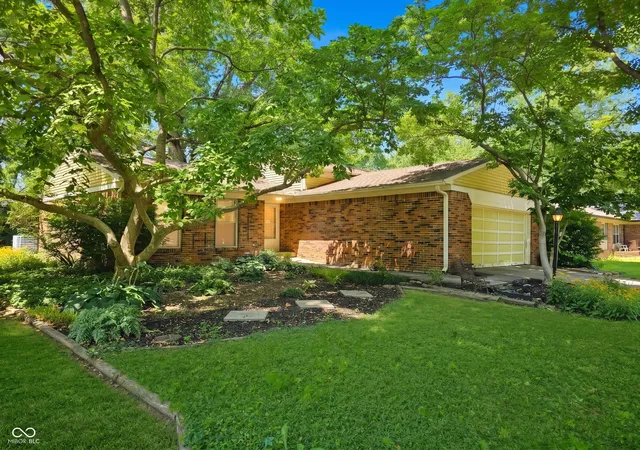 Photo 1 of Single family home for sale at 7534 Carolling Way, Indianapolis, IN 46237 | MLS# 22115174 | Listing updated on 2026-09-03