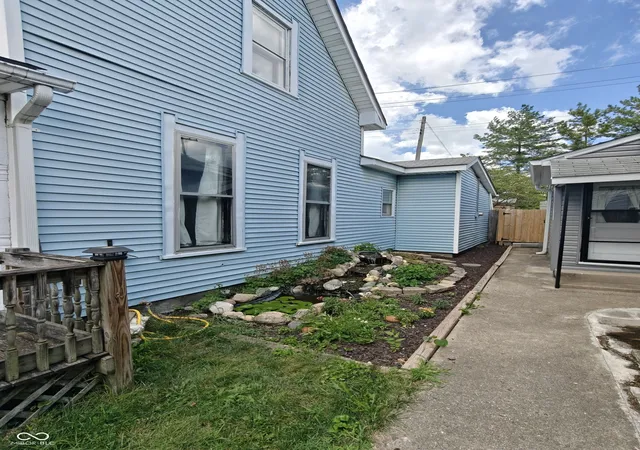 Photo 3 of Single family home for sale at 236 E Pennsylvania, Shelbyville, IN 46176 | MLS# 22115187 | Listing updated on 2026-09-27