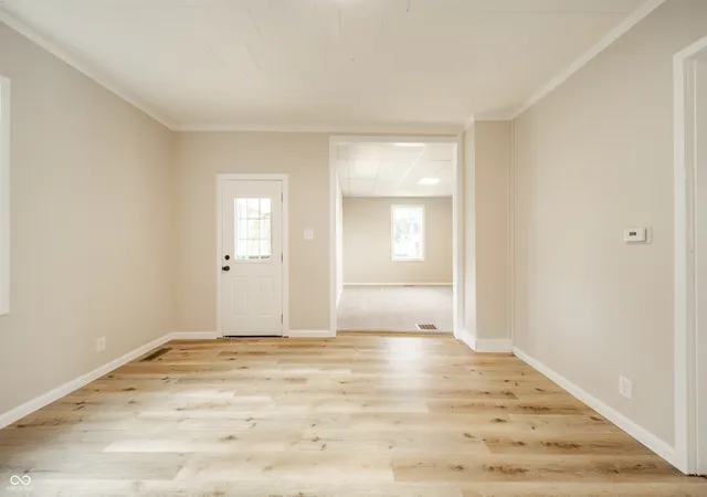 Photo 5 of Sale Pending at 814 W 5th Street, Anderson, IN 46016 | MLS# 22115188 | Listing updated on 2026-08-24