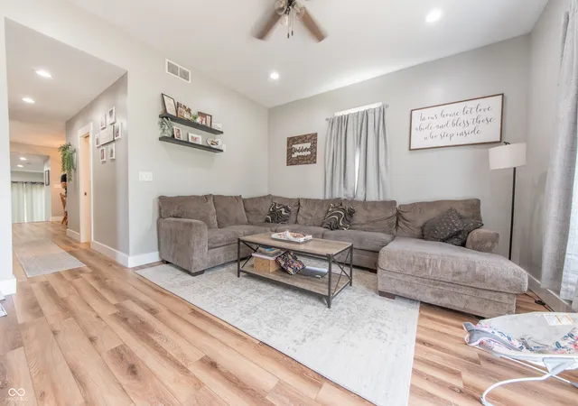 Photo 3 of Sale Pending at 1004 Washington St, Hope, IN 47246 | MLS# 22115190 | Listing updated on 2026-08-10