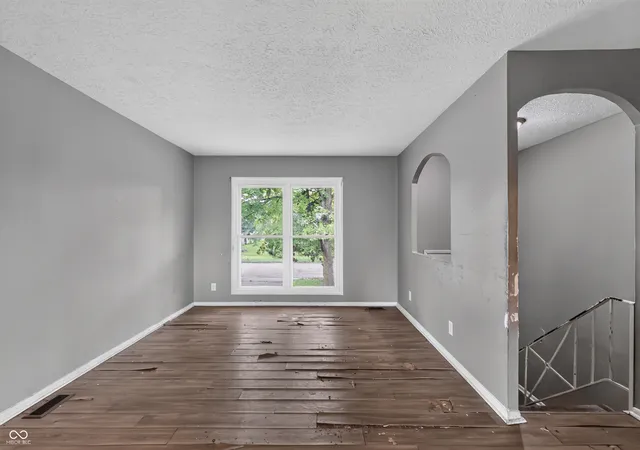 3rd image of 3651 Decamp Dr, Indianapolis, IN 46226 | MLS# 22115212