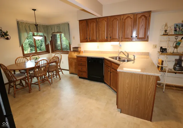 Photo 2 of Single family home for sale at 714 Edgewood Dr, Batesville, IN 47006 | MLS# 22115218 | Listing updated on 2026-09-22