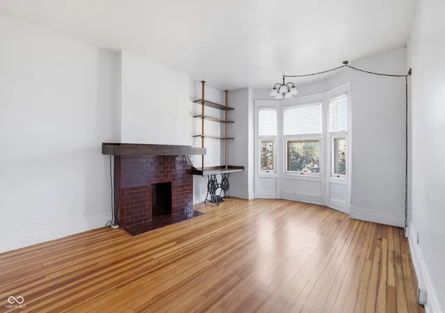 Photo 4 of Condo for sale at 643 Fort Wayne Ave #F, Indianapolis, IN 46204 | MLS# 22115221 | Listing updated on 2026-07-22