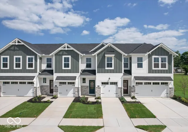 3rd image of 6144 Parsonage Pl #330-403, Mc Cordsville, IN 46055 | MLS# 22115238