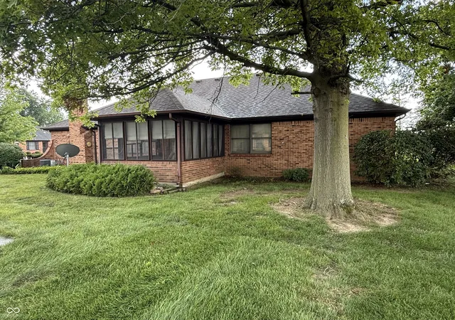2nd image of 1408 Cardinal Ct, Crawfordsville, IN 47933 | MLS# 22115259