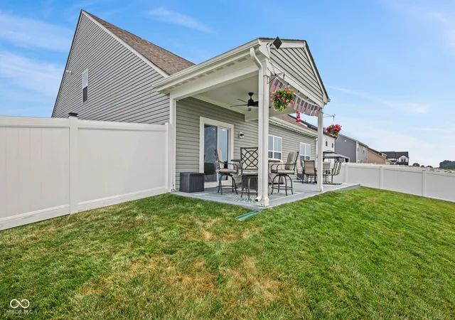3rd image of 952 Borealis Dr, Franklin, IN 46131 | MLS# 22115273