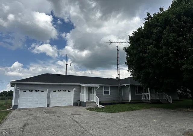 3rd image of 1536 E Base Rd, Greensburg, IN 47240 | MLS# 22115286