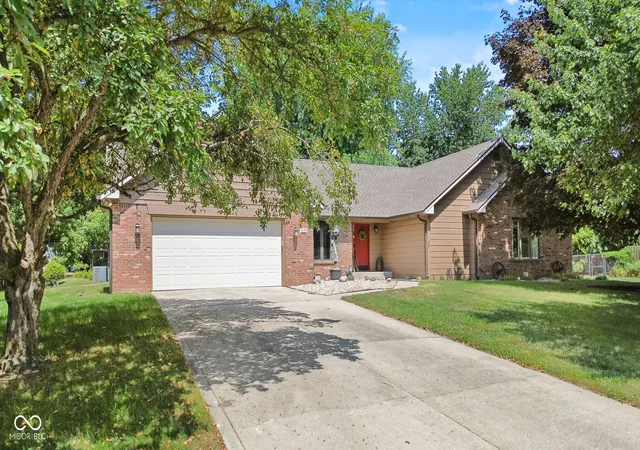 Photo 2 of Single family home for sale at 12150 Sunrise Ct, Indianapolis, IN 46229 | MLS# 22115301 | Listing updated on 2026-09-24