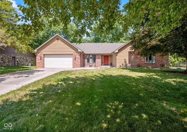 Photo 4 of Single family home for sale at 12150 Sunrise Ct, Indianapolis, IN 46229 | MLS# 22115301 | Listing updated on 2026-09-24