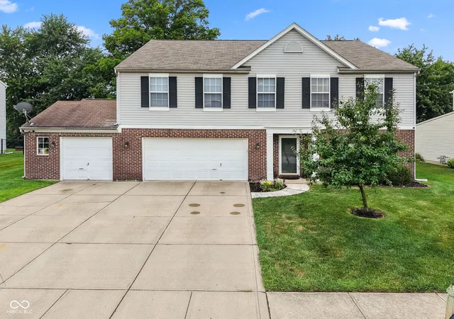 1st image of 4804 Spring Flower Ct, Indianapolis, IN 46237 | MLS# 22115302