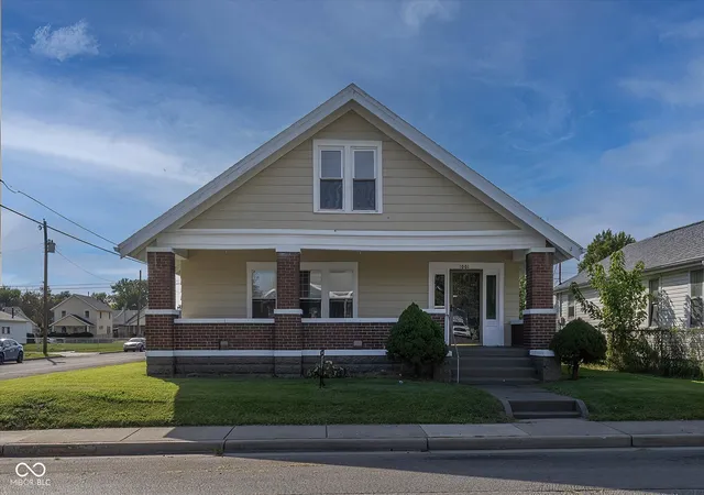 Photo 1 of Single family home for sale at 1001 N Purdum St, Kokomo, IN 46901 | MLS# 22115320 | Listing updated on 2026-09-30