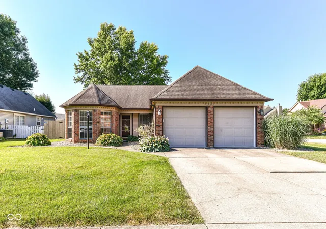 Photo 2 of Sale Pending at 7701 Raleigh Ln, Fishers, IN 46038 | MLS# 22115327 | Listing updated on 2026-09-04