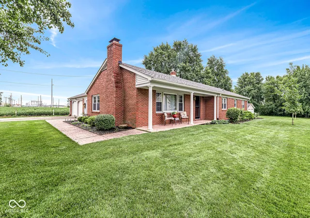 1st image of 400 E Madison Ave, Pendleton, IN 46064 | MLS# 22115329