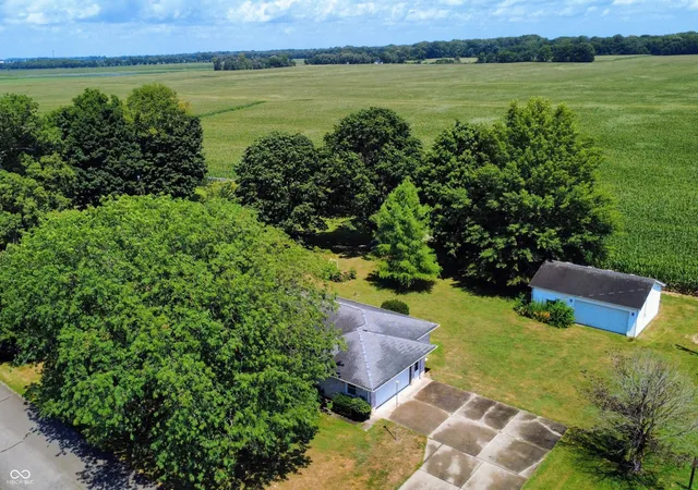 Photo 3 of Single family home for sale at 10112 N Hickory Ln, Columbus, IN 47203 | MLS# 22115340 | Listing updated on 2026-08-13