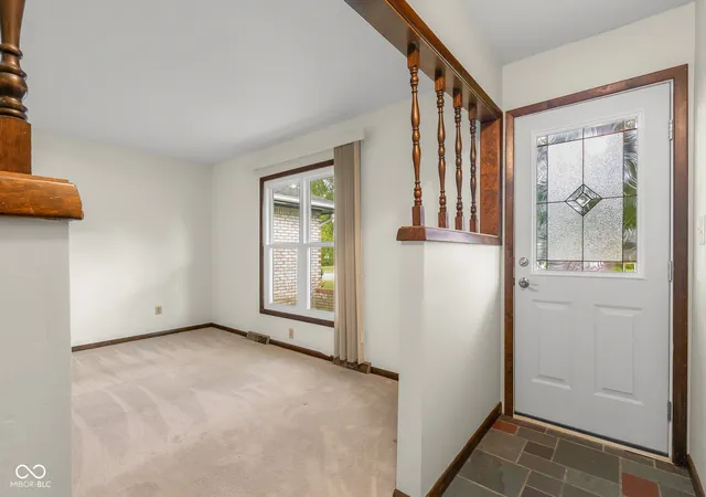 Photo 3 of Single family home for sale at 10112 N Hickory Ln, Columbus, IN 47203 | MLS# 22115340 | Listing updated on 2026-08-13