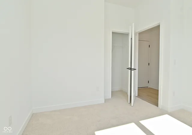 Photo 3 of Townhouse for sale at 2448 Winthrop Ave, Indianapolis, IN 46205 | MLS# 22115346 | Listing updated on 2026-10-13