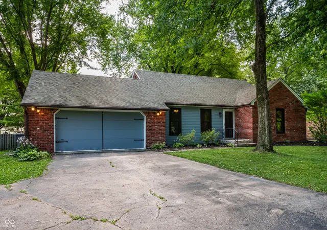 Photo 1 of Single family home for sale at 7231 Dean Rd, Indianapolis, IN 46240 | MLS# 22115349 | Listing updated on 2026-08-20