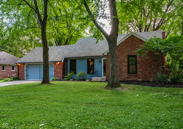 Photo 2 of Single family home for sale at 7231 Dean Rd, Indianapolis, IN 46240 | MLS# 22115349 | Listing updated on 2026-08-20