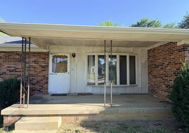 2nd image of 908 E Hendricks St, Greensburg, IN 47240 | MLS# 22115362
