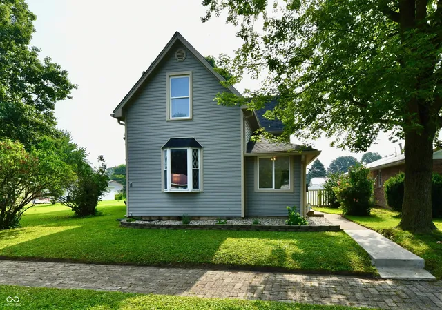 1st image of 205 N 10th St, Elwood, IN 46036 | MLS# 22115375