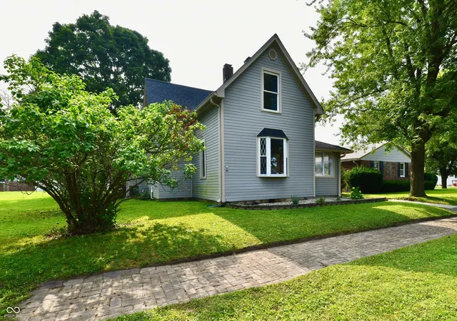 2nd image of 205 N 10th St, Elwood, IN 46036 | MLS# 22115375