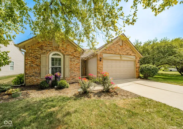 2nd image of 6279 Briargate Dr, Zionsville, IN 46077 | MLS# 22115384