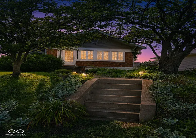 2nd image of 3915 Washington Ave, Bedford, IN 47421 | MLS# 22115385