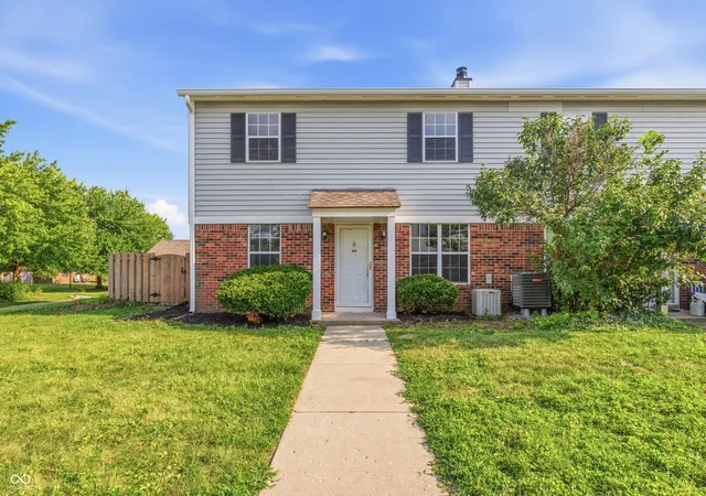 Photo 1 of Condo for sale at 6025 Wingedfoot Ct, Indianapolis, IN 46254 | MLS# 22115387 | Listing updated on 2026-08-27