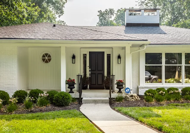 2nd image of 8135 Sycamore Rd, Indianapolis, IN 46240 | MLS# 22115392