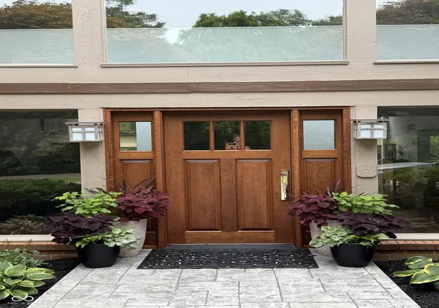Photo 3 of Sale Pending at 9009 Shetland Ct, Indianapolis, IN 46278 | MLS# 22115401 | Listing updated on 2026-09-25