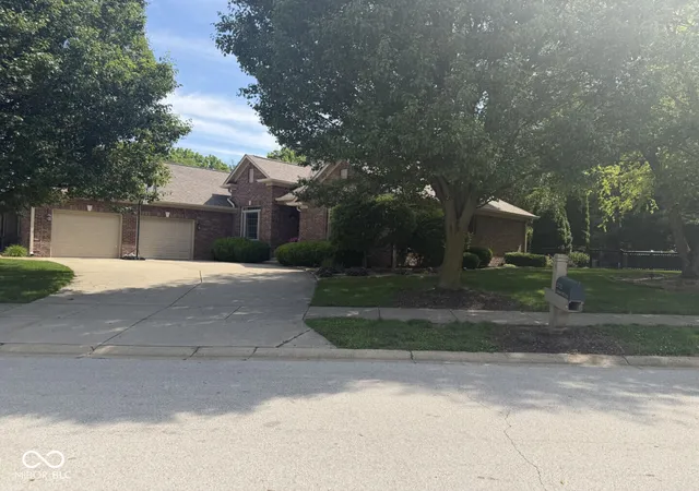 1st image of 5735 Station Hill Dr, Avon, IN 46123 | MLS# 22115406
